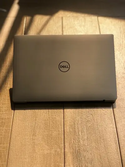 Dell latitude 7400 laptop