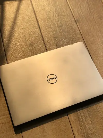 Dell latitude 7400 laptop