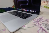 MacBook pro 2017
