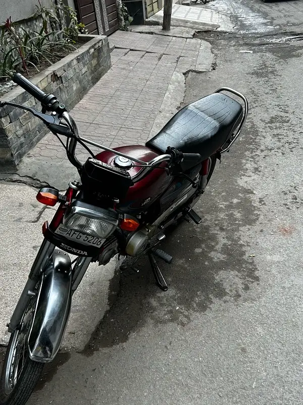 Honda CD 70 ( Model 2021 )