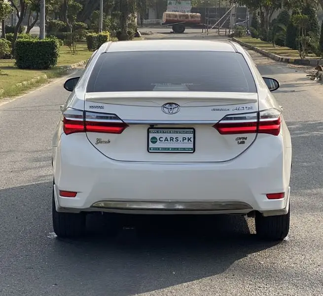 Toyota Altis Grande (2018) mod