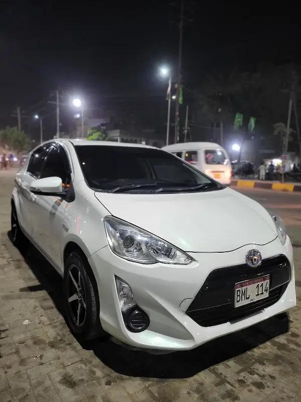 Toyota Aqua Hybrid 2015/18