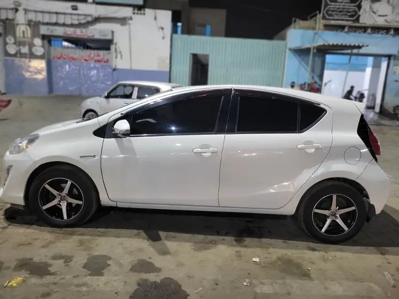 Toyota Aqua Hybrid 2015/18