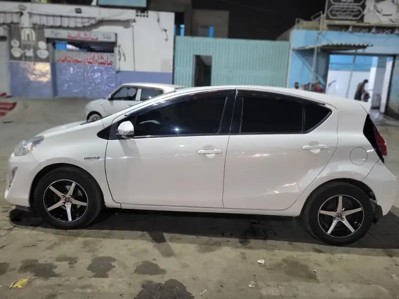 Toyota Aqua Hybrid 2015/18