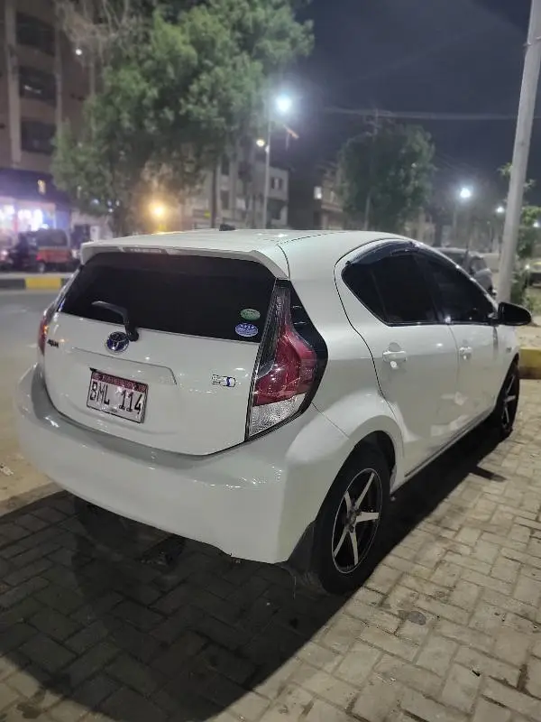 Toyota Aqua Hybrid 2015/18