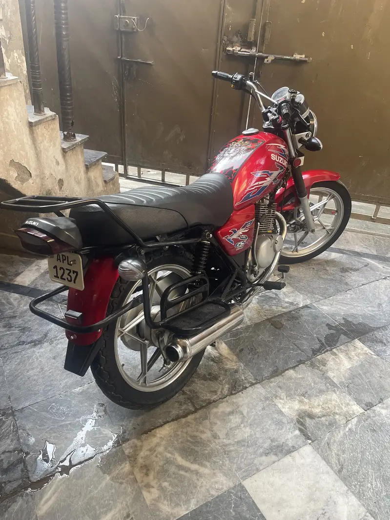 Suzuki GS 150 Model 2022