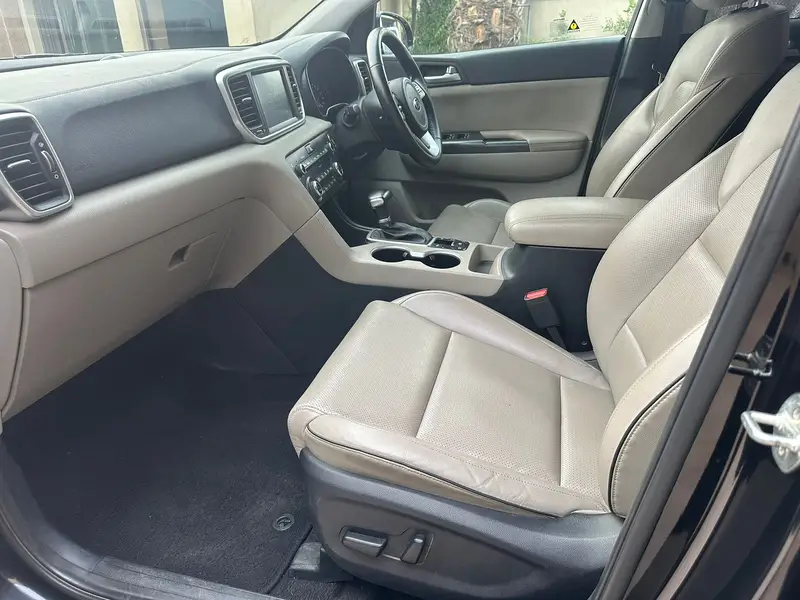 KIA Sportage AWD 2021