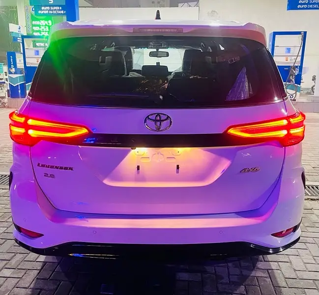 Toyota Fortuner Legender 2024