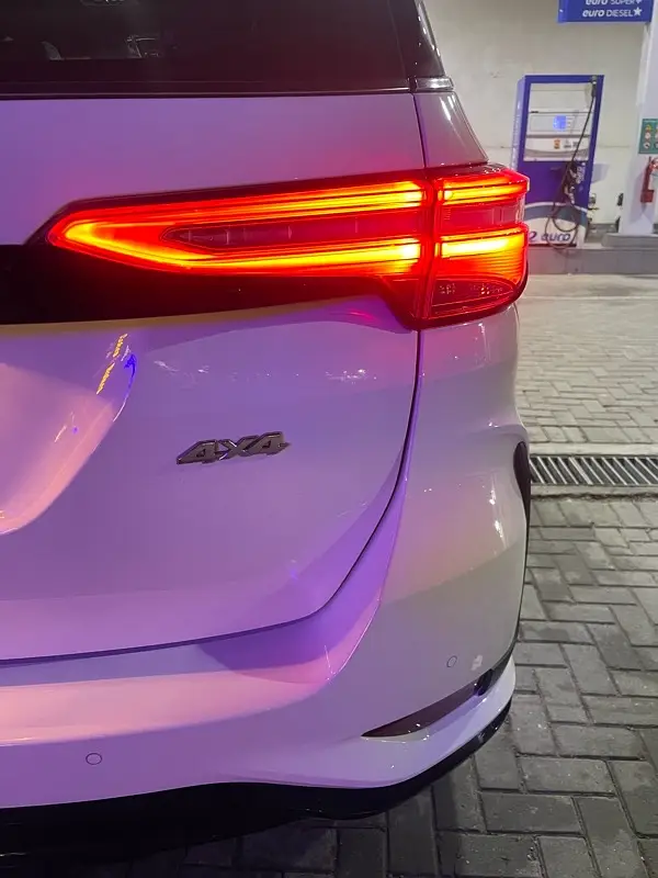 Toyota Fortuner Legender 2024