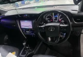 Toyota Fortuner Legender 2024