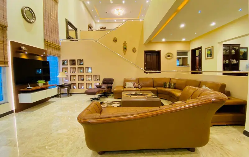 1 Kanal Beautiful Spanish Hous