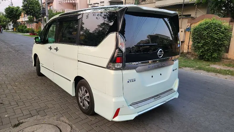 Nissan Serena 2019