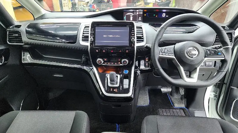 Nissan Serena 2019
