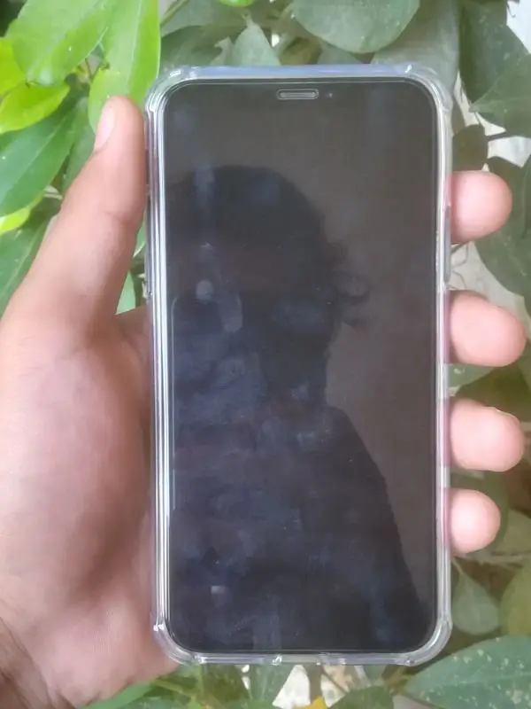 iphone xs mint condition