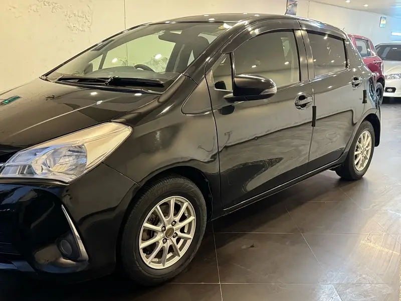 Toyota Vitz 2017