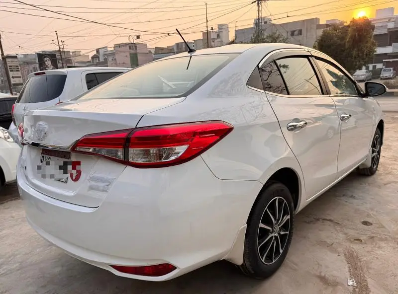 Toyota Yaris Ativ X 2023