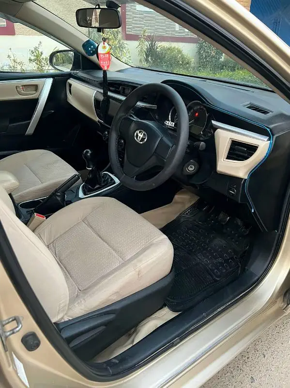 Toyota Corolla GLI model 2016