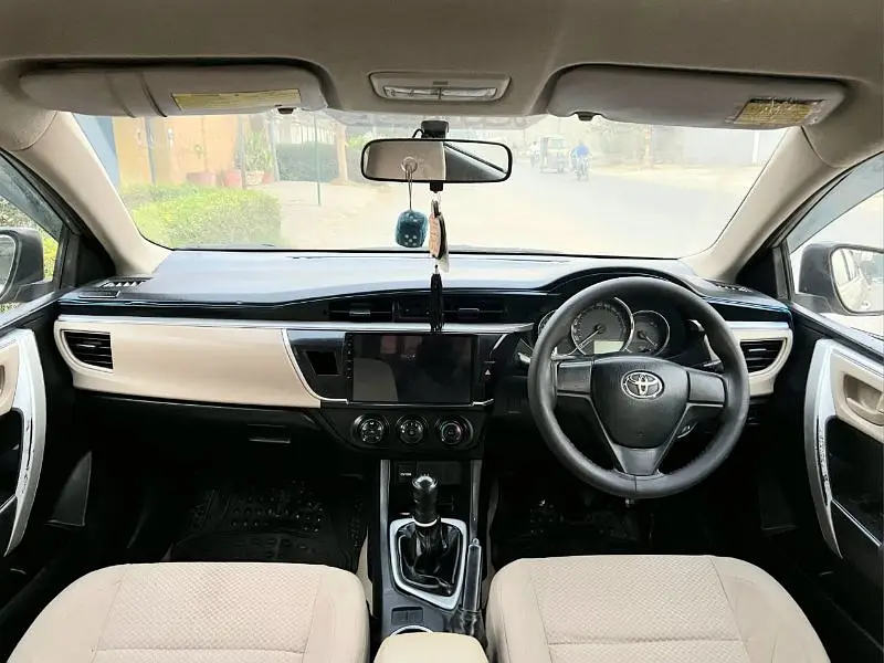 Toyota Corolla GLI model 2016