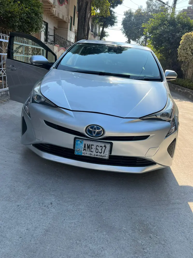 Toyota Prius 2015
