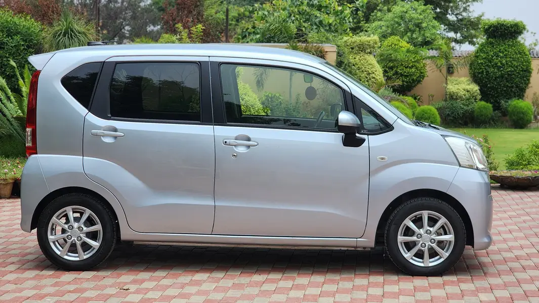 Daihatsu Move X limited F2 – 2
