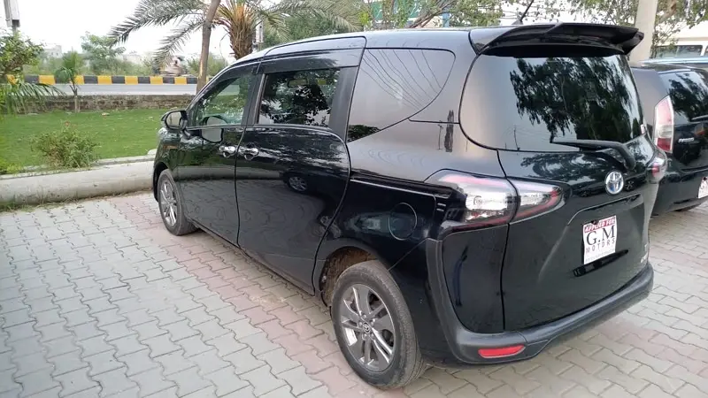Toyota Sienta (2018) model