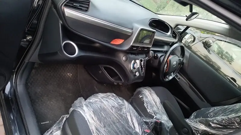 Toyota Sienta (2018) model