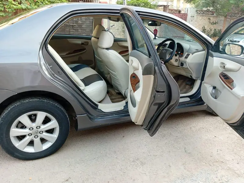 Toyota Corolla Altis 1.8 2010